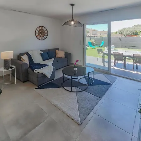 Gorgeous In With Kitchen